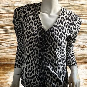 ❄️ 50% off winter Ann Taylor Cheetah Snow Leopard Pearlized Sweater Cardigan SP